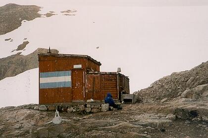 Hut