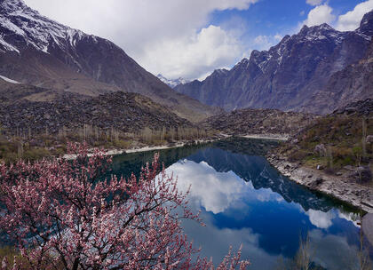 Upper Kachura Lake
