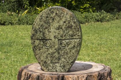 Henry Munyaradzi - Oval head