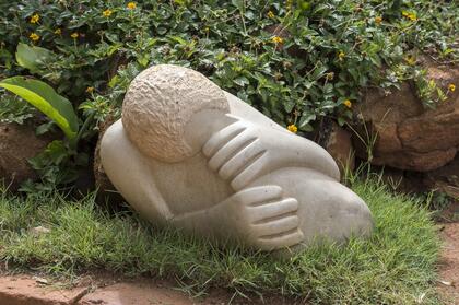 R. Makunder - Crouched figure